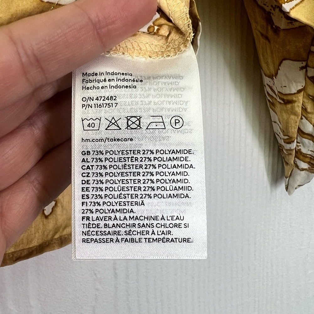 H&M - Cream And Beige Floral Short Sleeve Tie Front Tropical Blouse Size Small - Picture 8 of 9